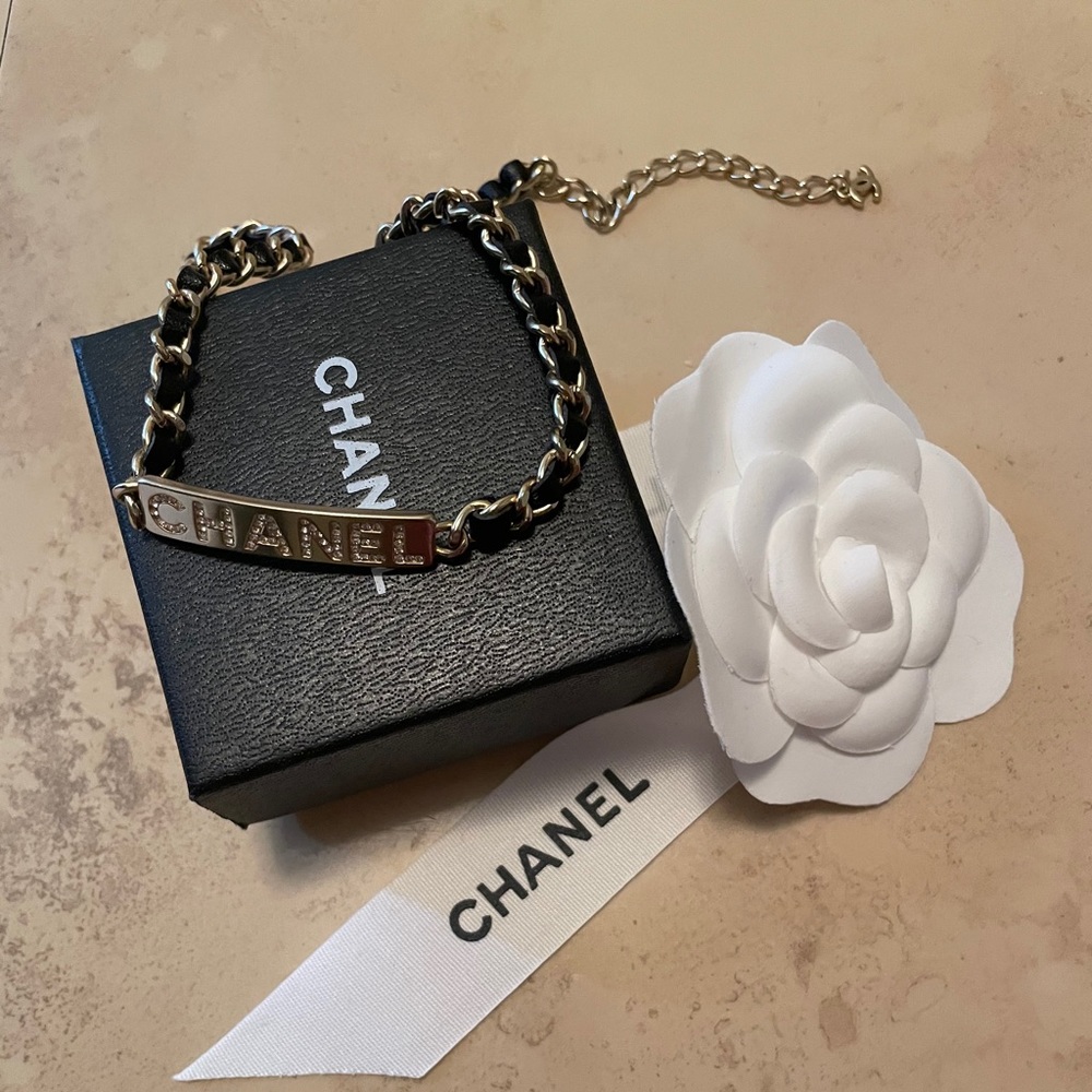 Chanel choker necklace